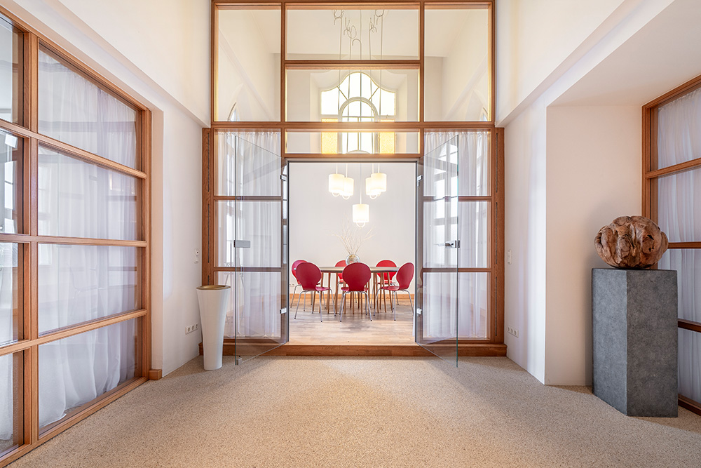 Immobilien-Pattberg-vom-Heu-Raum-fuer-persoenliches-Gespraech Immobilien-Pattberg-vom-Heu-Raum-fuer-persoenliches-Gespraech